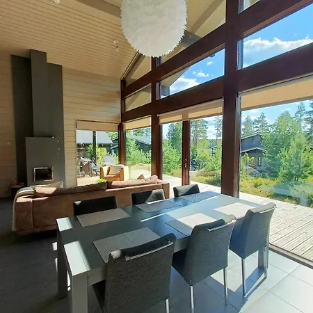 Naava Luppo - Upea Jaervinaekymaellae Ja Ulkoporealtaalla Ähtäri