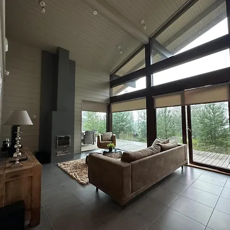 Naava Luppo - Upea Jaervinaekymaellae Ja Ulkoporealtaalla 빌라