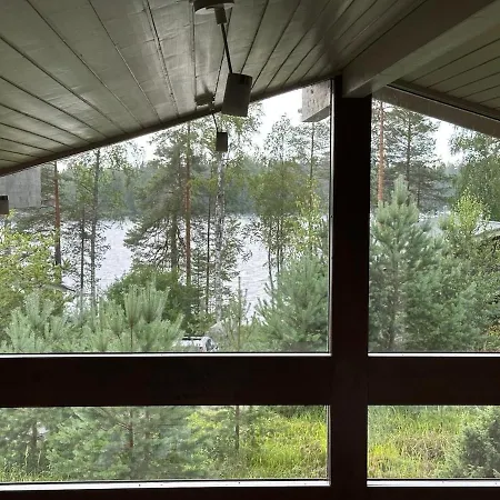 Naava Luppo - Upea Jaervinaekymaellae Ja Ulkoporealtaalla فيلة *